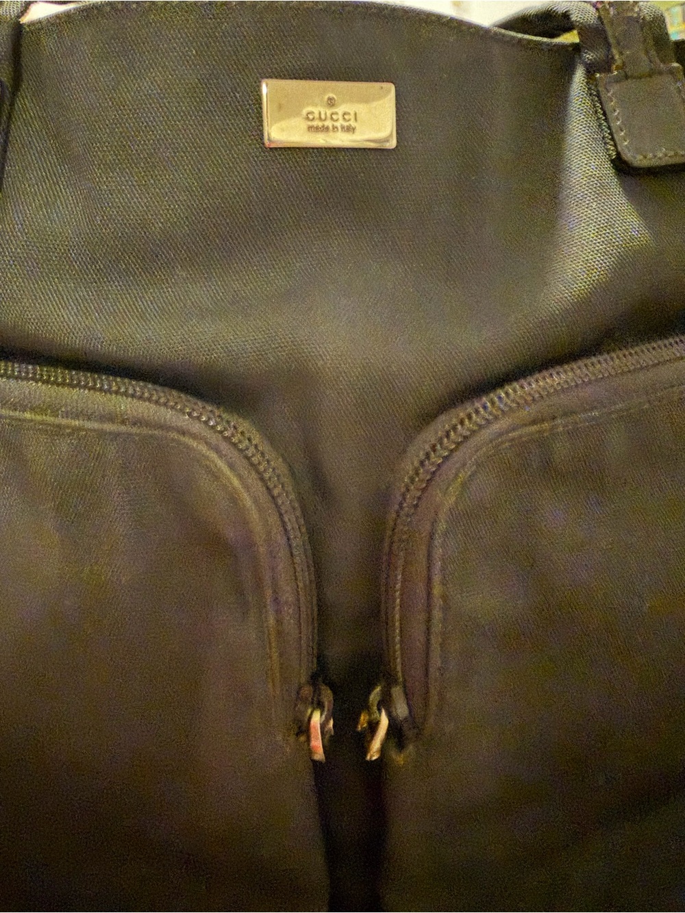 Vintage Gucci Black Nylon Shoulder Bag with Dual Front Pockets - Picture 4 of 8